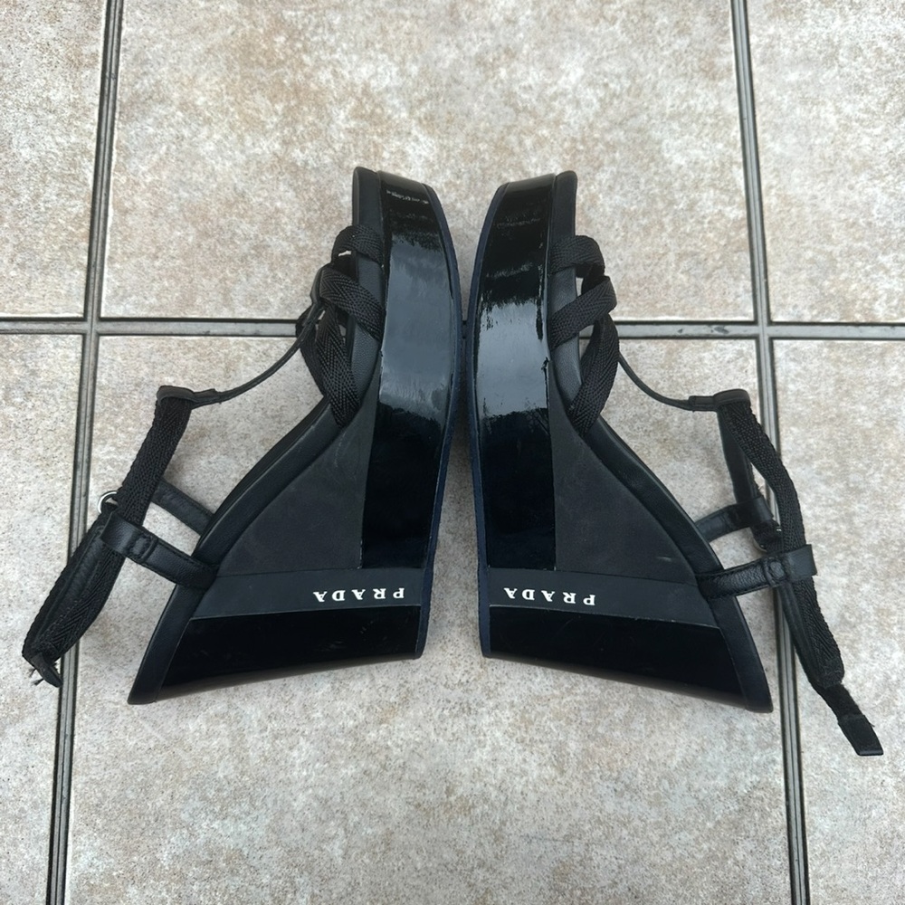Prada  Black Woman's Lacquere Platform Wedges Italy Shoes Sandals Size 36,5 - Picture 12 of 15